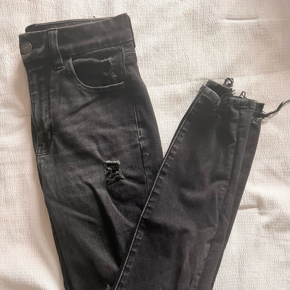 ae ripped skinny jeans